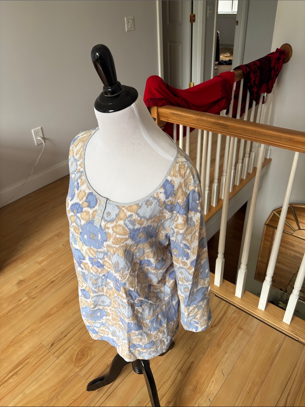 J. Jill Scoop Neck Floral Long Sleeve Top in Light Blue and Cream - Picture 3 of 6